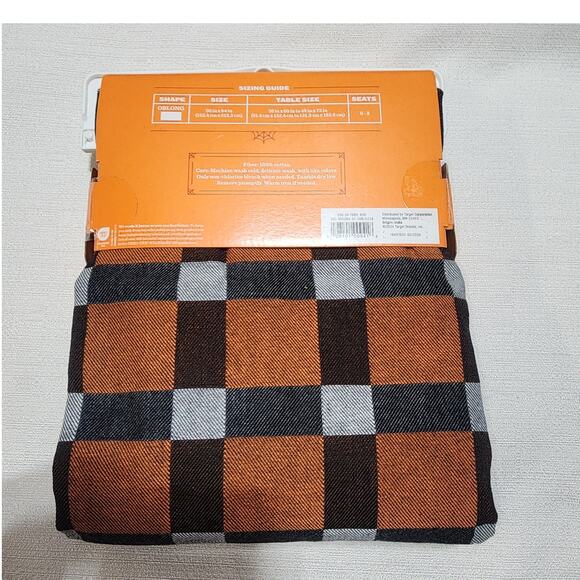 Hyde & EEK! Boutique Plaid Tablecloths 60x84 - Picture 5 of 6